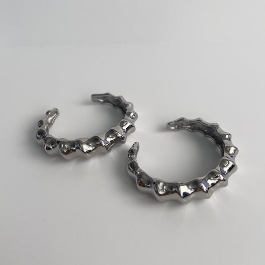 CHROME CHUNKY WAVE BANGLE