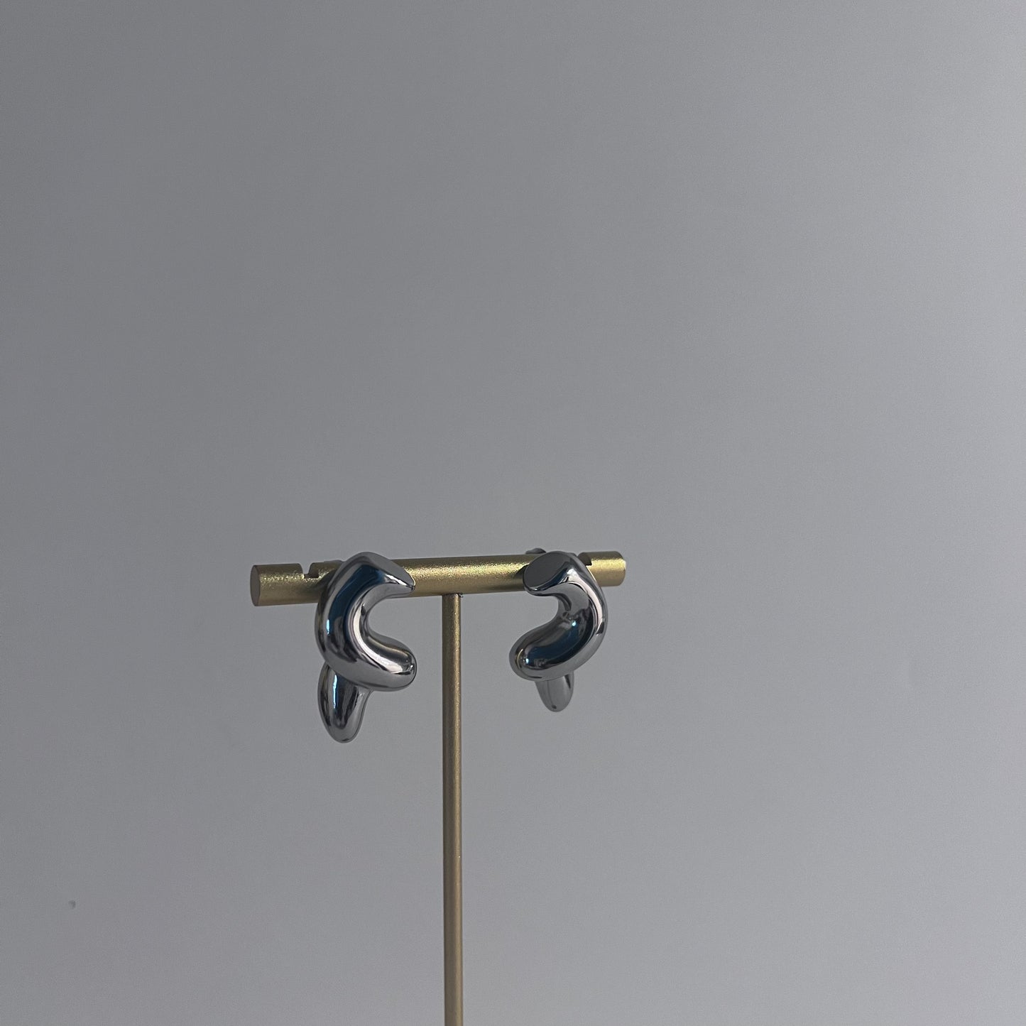 MINI CHROME TWIRL EARRINGS