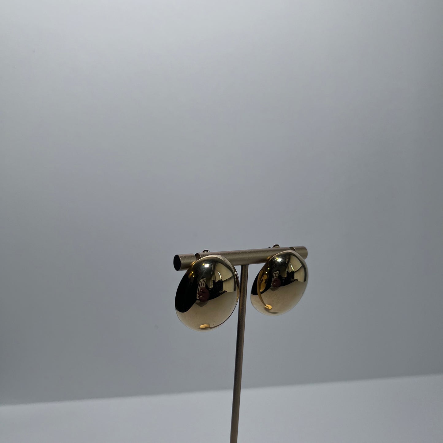 GOLD CLASSIC DOME EARRINGS