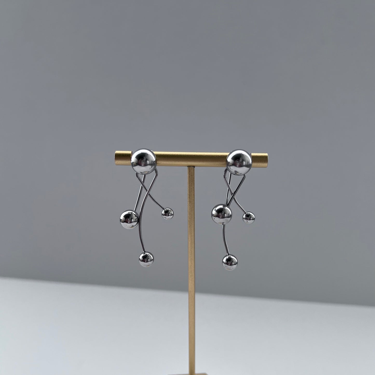 ABSTRACT BALL EARRINGS (CHROME)