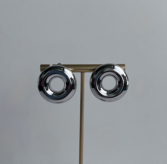 THE CHROME CIRCLE STUDS