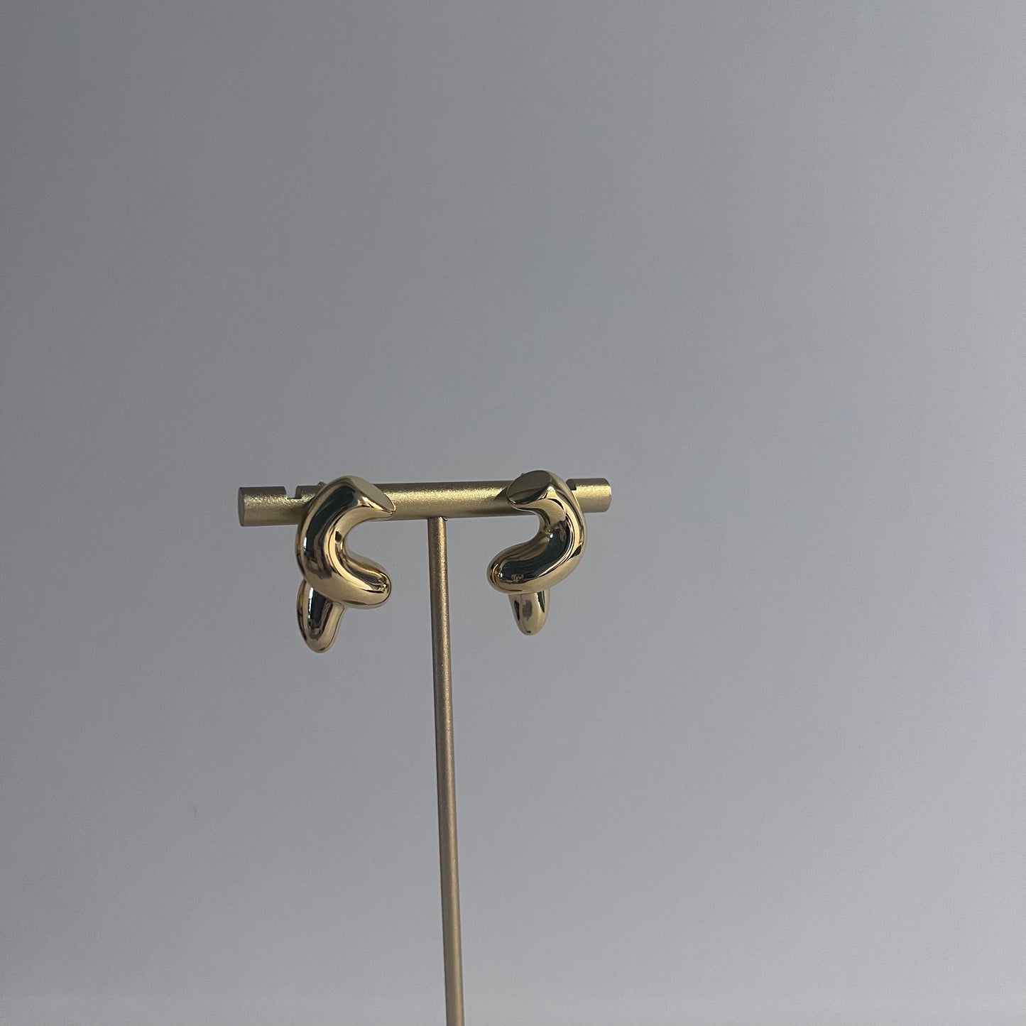 MINI GOLD TWIRL EARRINGS