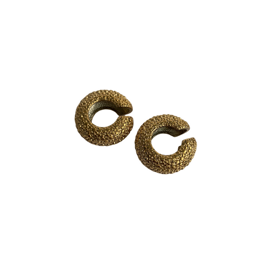 GOLDEN SANDS EAR CUFF