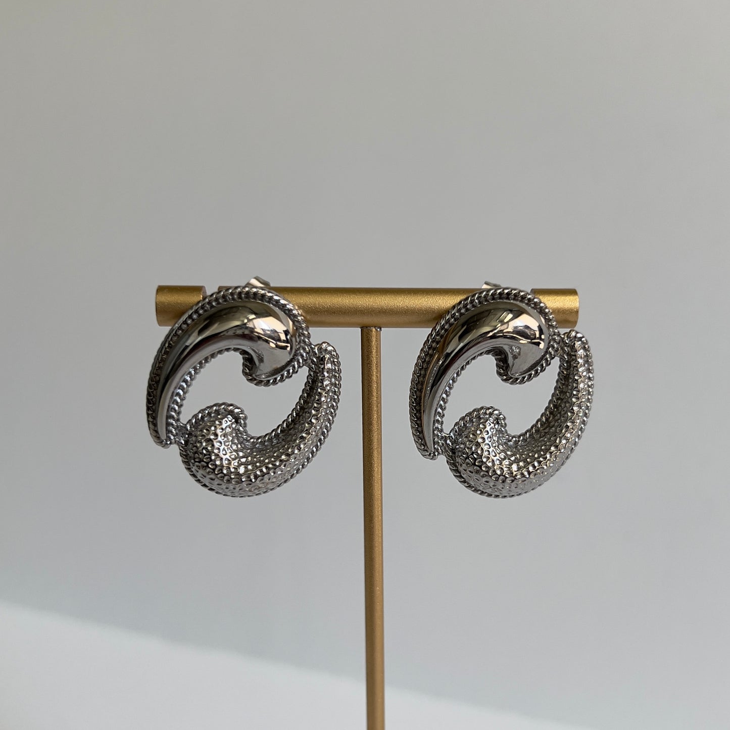 CHROME VINTAGE SPRING EARRINGS