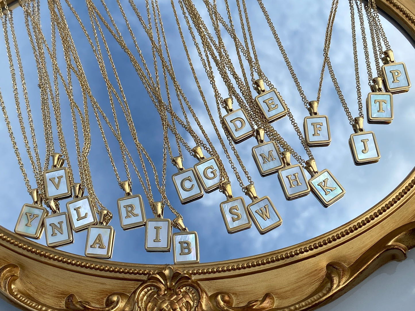 DAINTY INITIAL NECKLACE