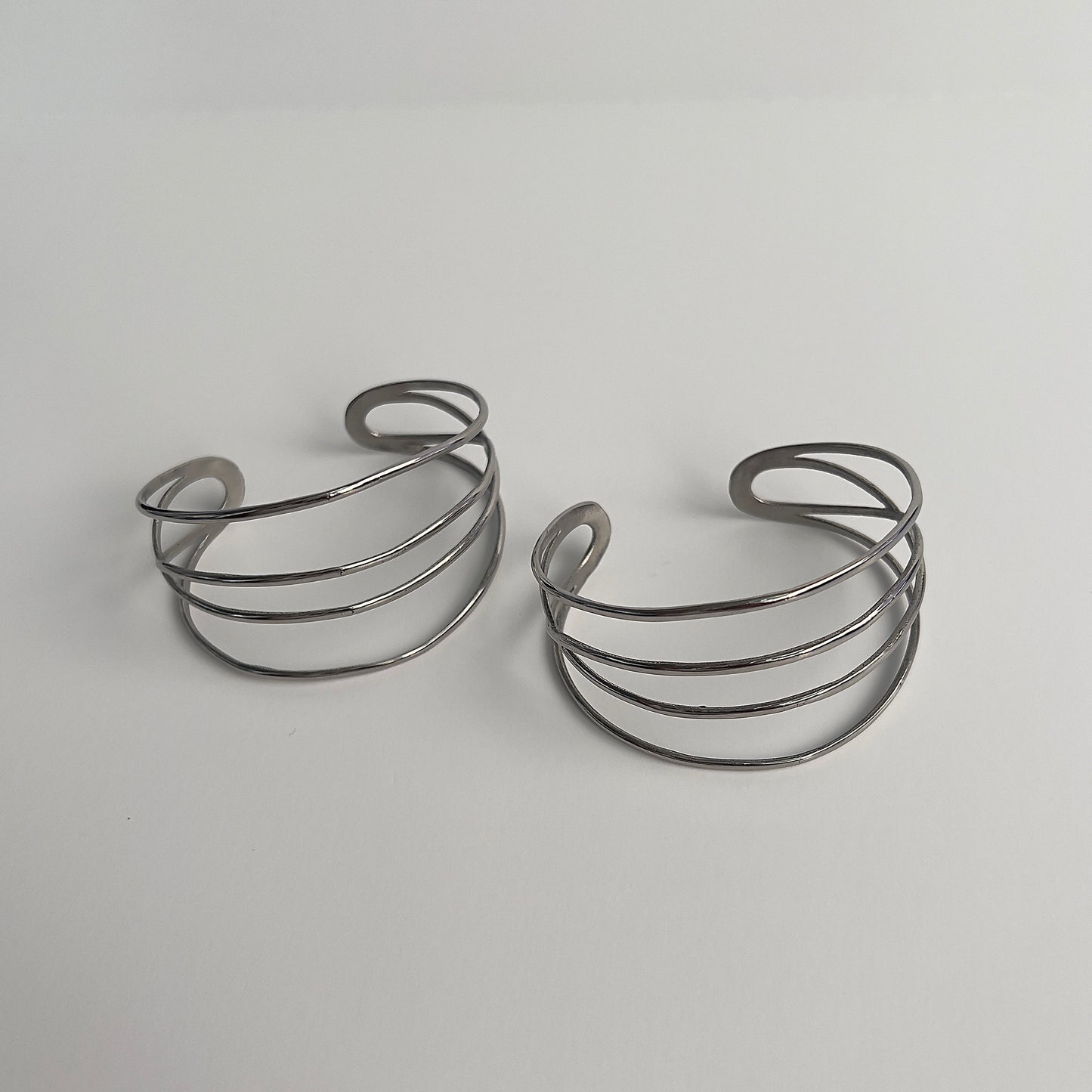 THE CHROME WIRE BANGLE