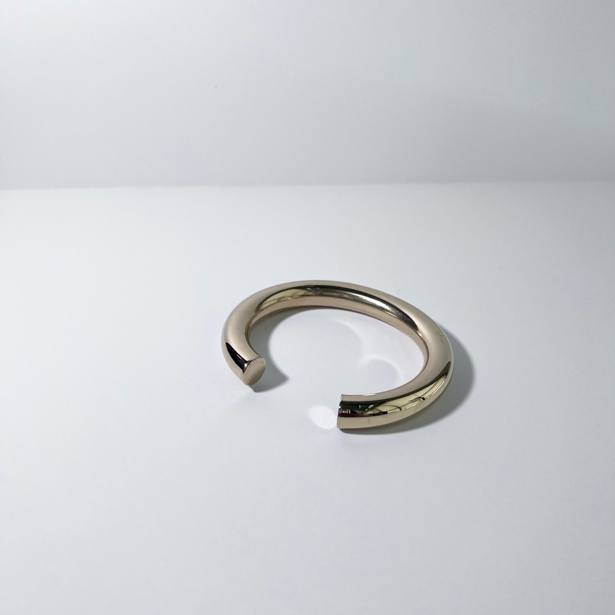 AURA BANGLE