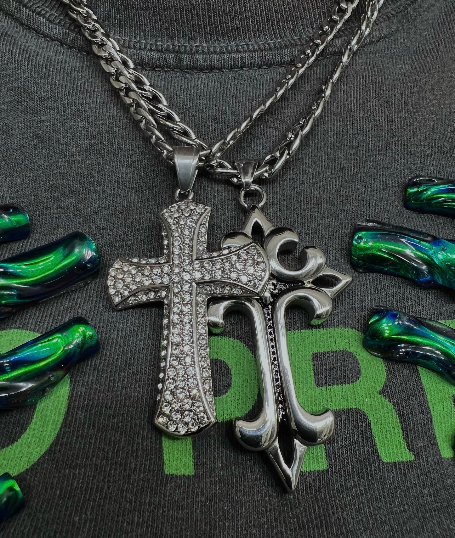 CRUCIFIX CHAIN NECKLACE